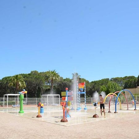 Camping Oasis Village Puget-sur Argens Extérieur photo