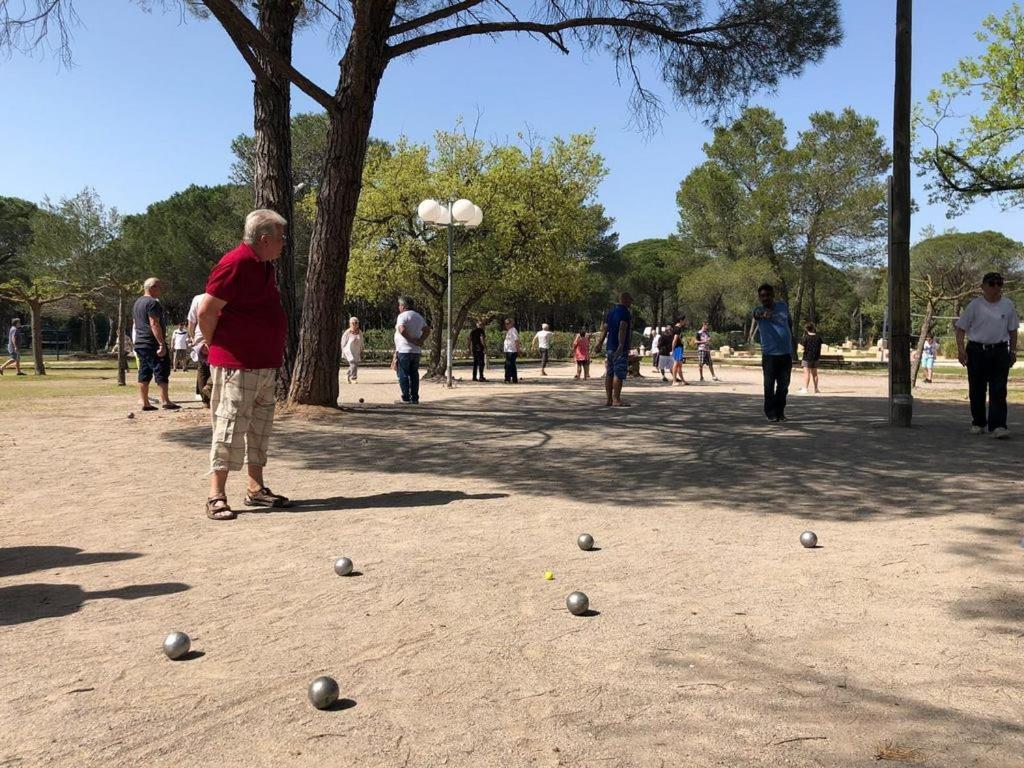 Camping Oasis Village Puget-sur Argens Extérieur photo